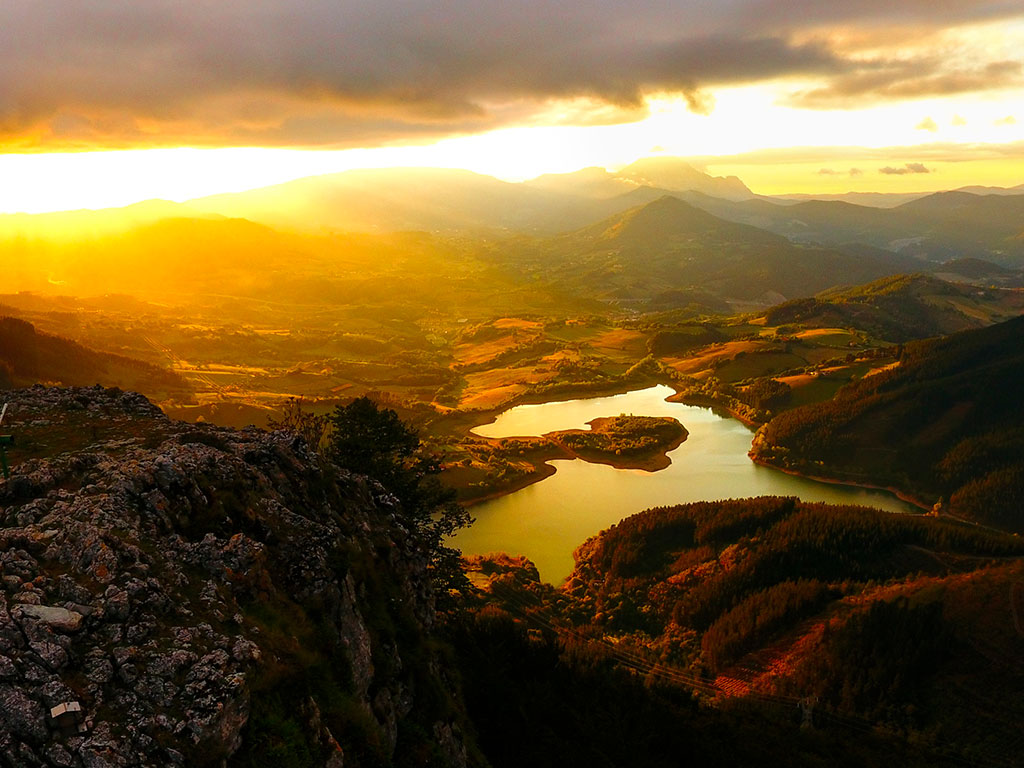 5 RINCONES DEL PARQUE NATURAL DE AIZKORRI-ARATZ QUE NO TE PUEDES PERDER.