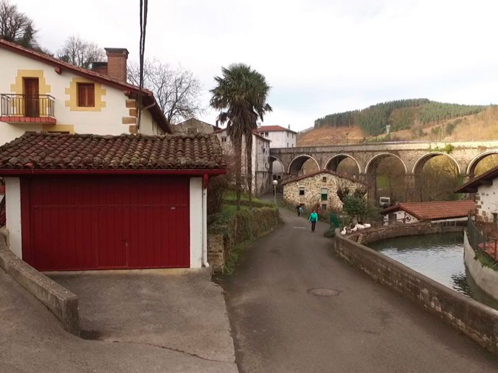 “DESTINO BRINKOLA” NOSOTROS NOS QUEDAMOS